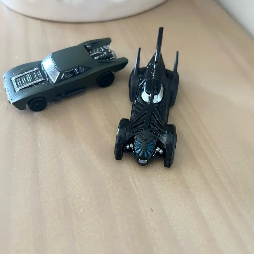 Hot wheels Batman Forever 2011 Batmobile & 2022 Batmobile